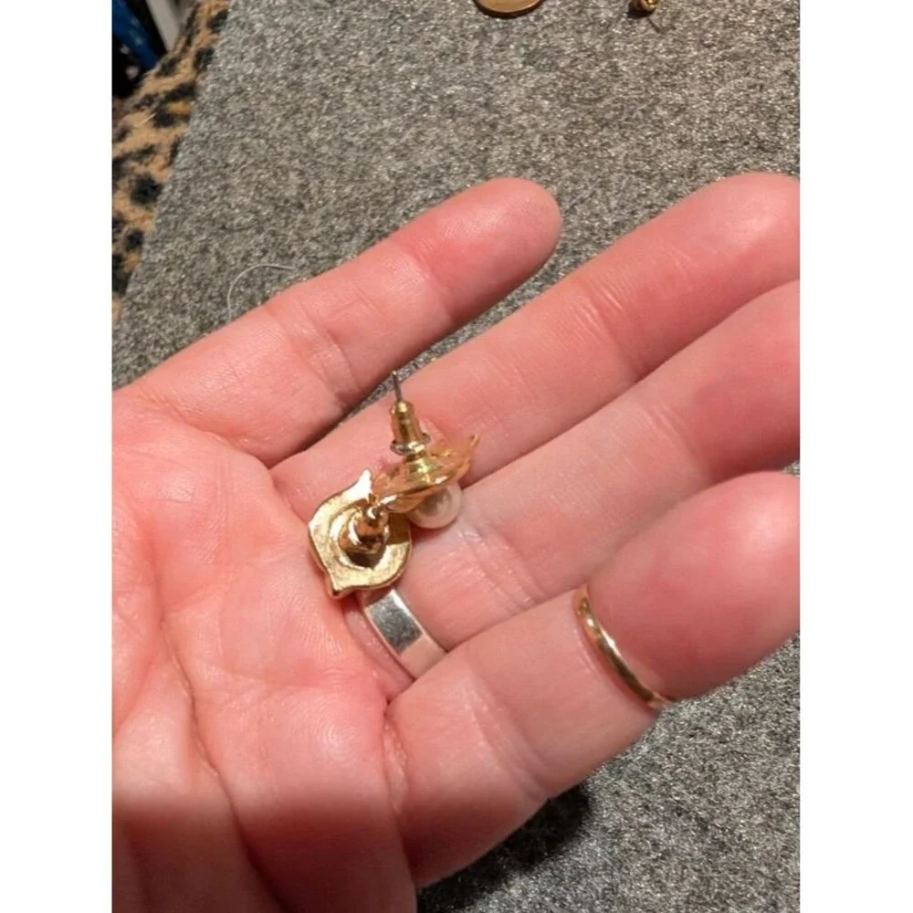 N/A gold pearl